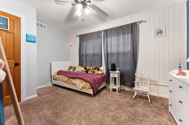 455 N Nichols Street, Lowell, IN 46356