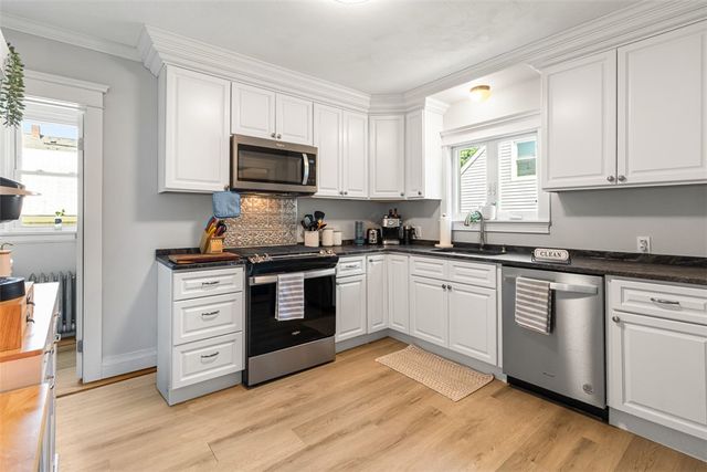 53 Edgewood Avenue, Cranston, RI 02905