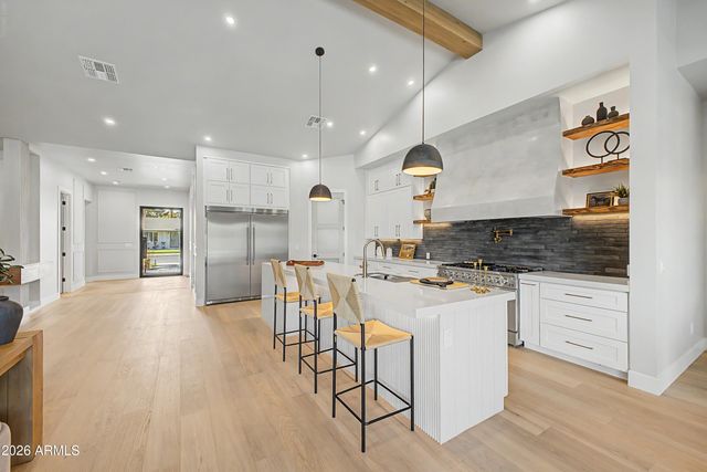 5145 E PINCHOT Avenue, Phoenix, AZ 85018