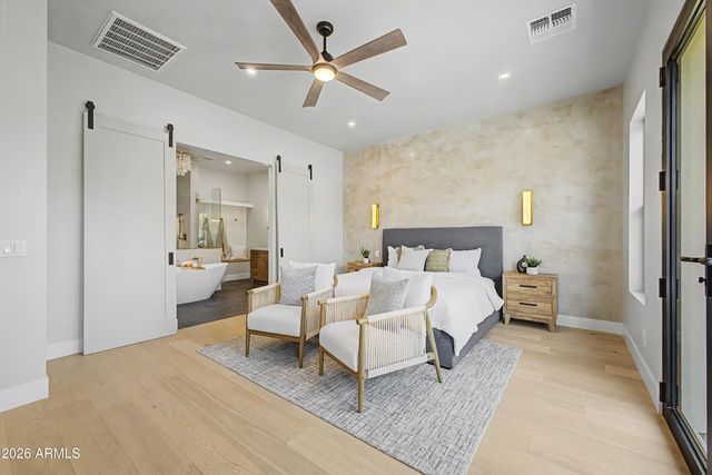 5145 E PINCHOT Avenue, Phoenix, AZ 85018