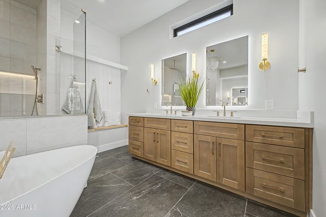 5145 E PINCHOT Avenue, Phoenix, AZ 85018