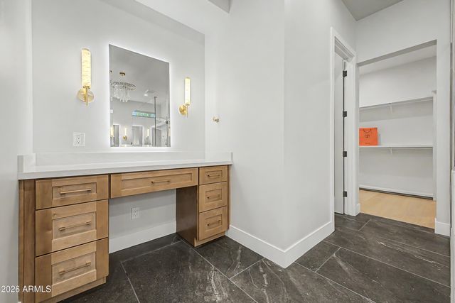 5145 E PINCHOT Avenue, Phoenix, AZ 85018