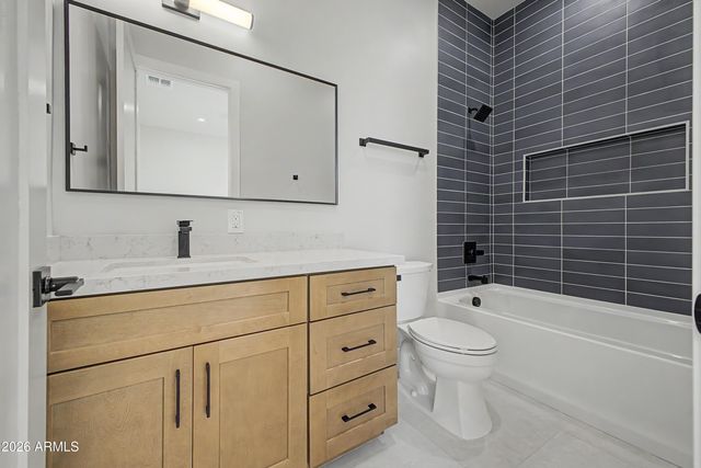 5145 E PINCHOT Avenue, Phoenix, AZ 85018