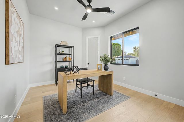 5145 E PINCHOT Avenue, Phoenix, AZ 85018