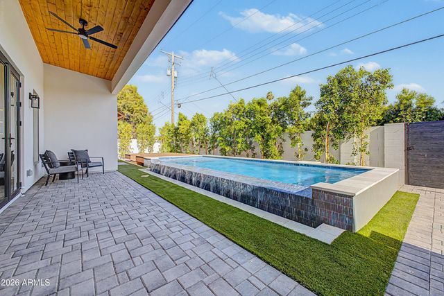 5145 E PINCHOT Avenue, Phoenix, AZ 85018