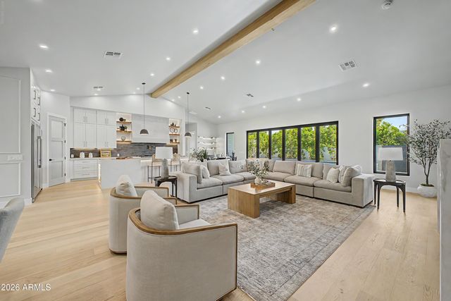 5145 E PINCHOT Avenue, Phoenix, AZ 85018