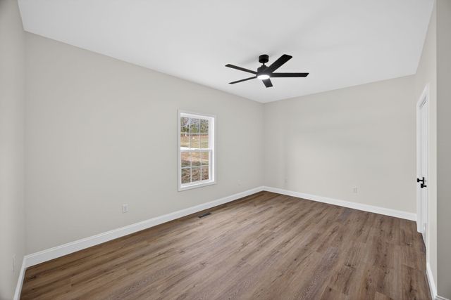 6572 Thomas Twin Oak Rd, Baxter, TN 38544