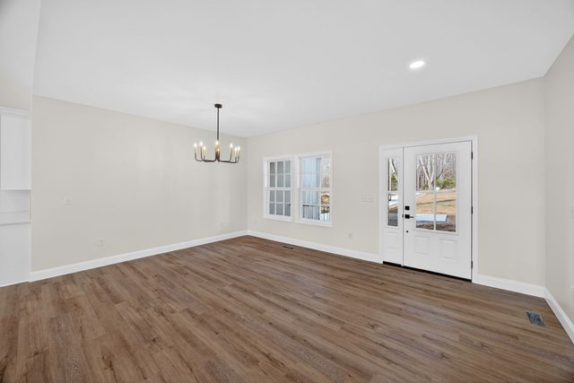 6572 Thomas Twin Oak Rd, Baxter, TN 38544