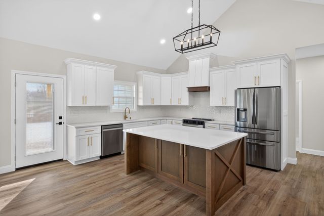 6572 Thomas Twin Oak Rd, Baxter, TN 38544