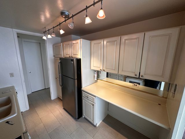 4800 S Chicago Beach Drive 2701S, Chicago, IL 60615