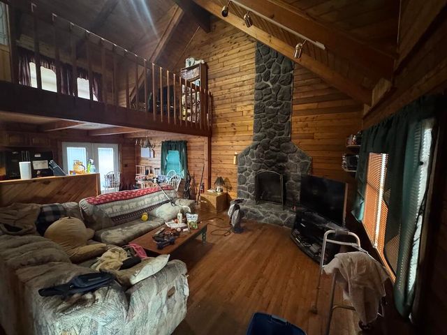 1212 Eagle View DR, Pilot, VA 24138