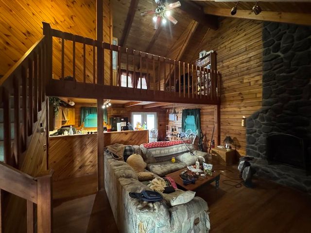 1212 Eagle View DR, Pilot, VA 24138