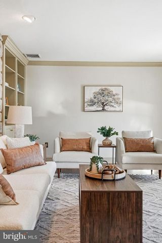 9 LOG CABIN RD, Perkasie, PA 18944