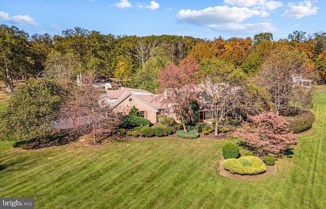 9 LOG CABIN RD, Perkasie, PA 18944