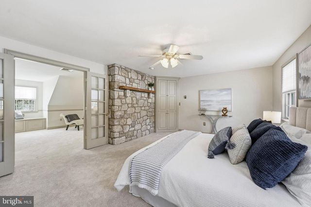 9 LOG CABIN RD, Perkasie, PA 18944