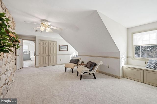 9 LOG CABIN RD, Perkasie, PA 18944