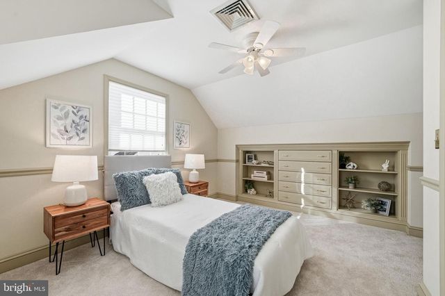 9 LOG CABIN RD, Perkasie, PA 18944