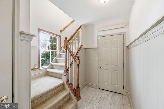 9 LOG CABIN RD, Perkasie, PA 18944