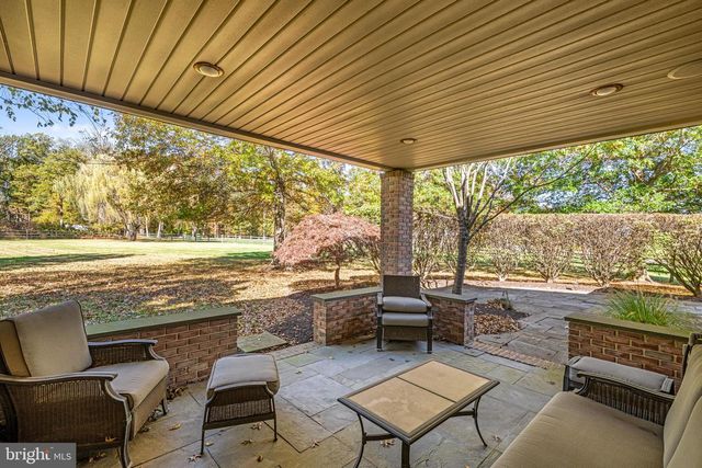 9 LOG CABIN RD, Perkasie, PA 18944