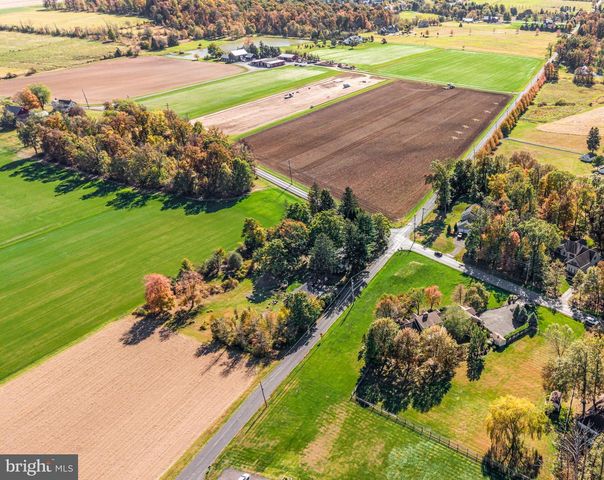 9 LOG CABIN RD, Perkasie, PA 18944