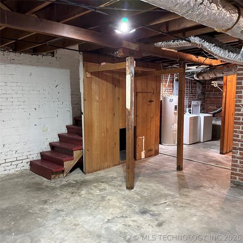 2203 E 18th Street B, Tulsa, OK 74104