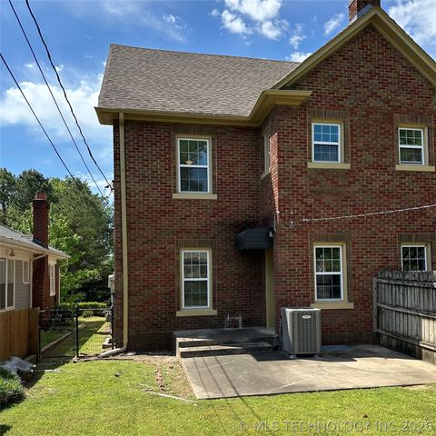 2203 E 18th Street B, Tulsa, OK 74104