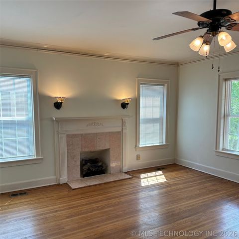 2203 E 18th Street B, Tulsa, OK 74104