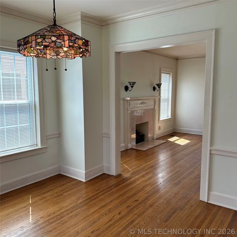 2203 E 18th Street B, Tulsa, OK 74104