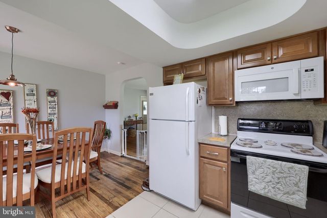 6411 JEANETTE DR, East Petersburg, PA 17520