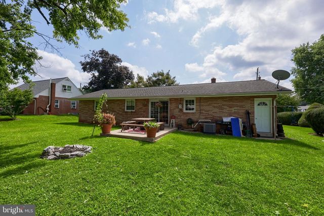 6411 JEANETTE DR, East Petersburg, PA 17520
