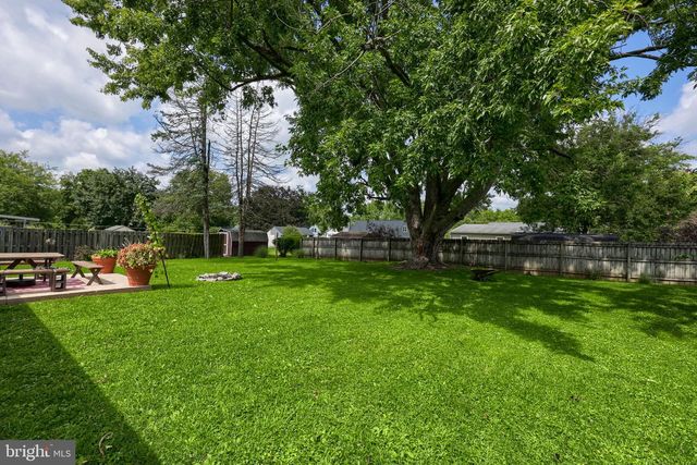 6411 JEANETTE DR, East Petersburg, PA 17520