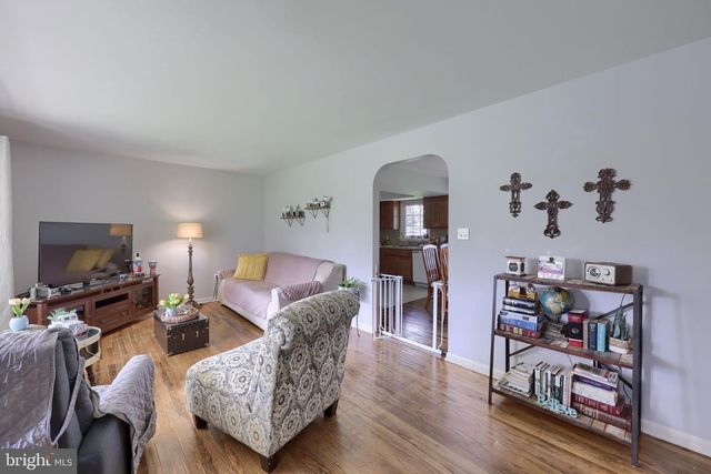 6411 JEANETTE DR, East Petersburg, PA 17520