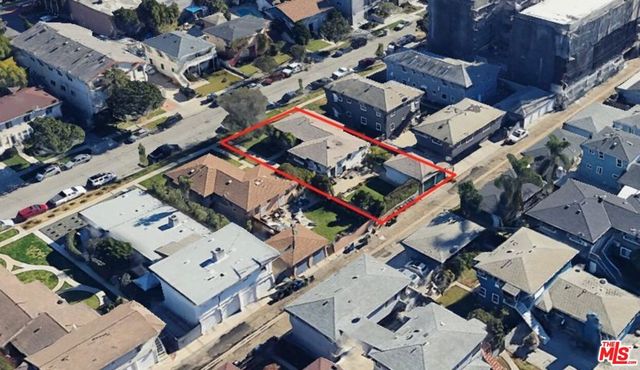 8815 Reading Avenue, Los Angeles, CA 90045