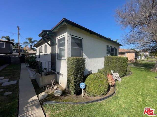 8815 Reading Avenue, Los Angeles, CA 90045