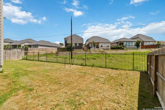 5618 Holly Hollow, San Antonio, TX 78266
