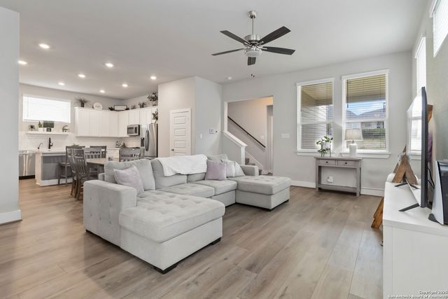 5618 Holly Hollow, San Antonio, TX 78266