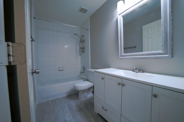 117 Harbour Town Circle, Conroe, TX 77356