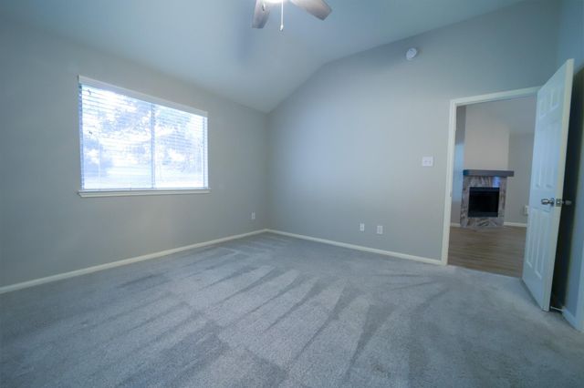 117 Harbour Town Circle, Conroe, TX 77356