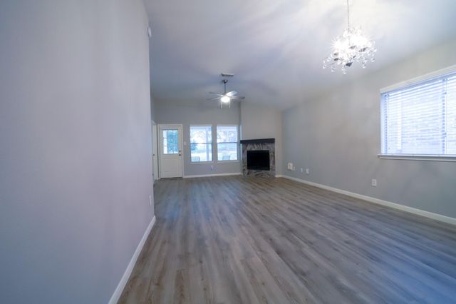 117 Harbour Town Circle, Conroe, TX 77356