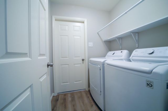117 Harbour Town Circle, Conroe, TX 77356