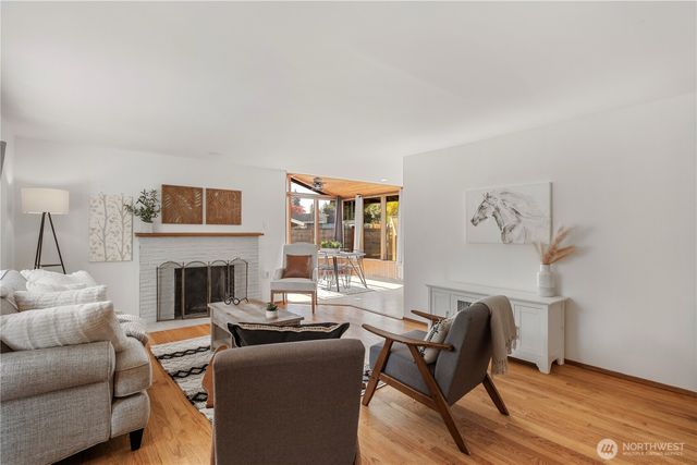 12011 SE 157th Place, Renton, WA 98058