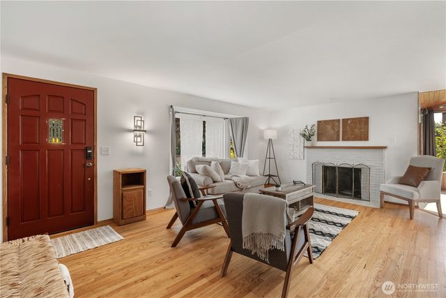 12011 SE 157th Place, Renton, WA 98058