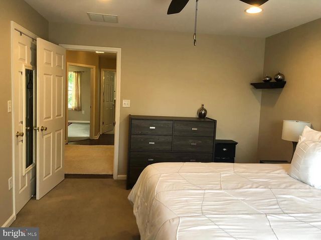 172 FOUNTAYNE LN, Lawrenceville, NJ 08648
