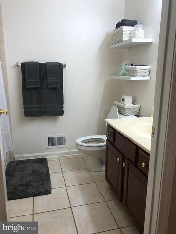 172 FOUNTAYNE LN, Lawrenceville, NJ 08648
