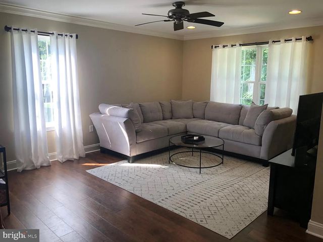 172 FOUNTAYNE LN, Lawrenceville, NJ 08648