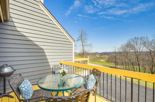 319 Territory Drive, Galena, IL 61036