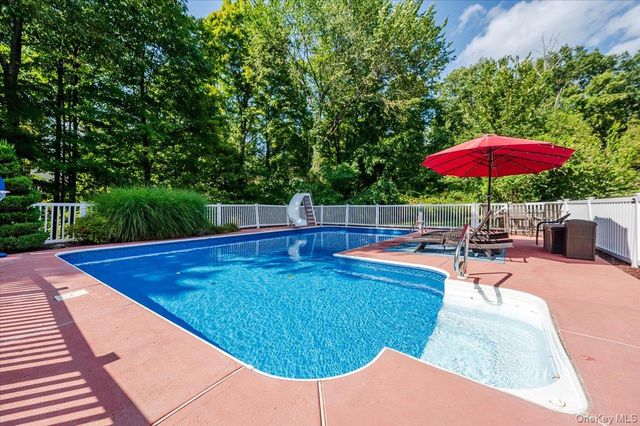 5 North Court, Mahopac, NY 10541