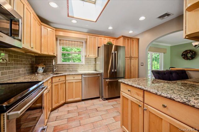 5 North Court, Mahopac, NY 10541