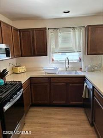 91 Guadalajara Drive, Toms River, NJ 08757