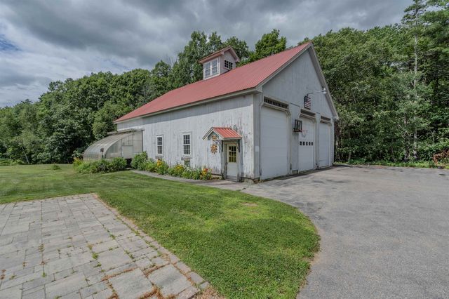 25 Oak Hill Drive, Loudon, NH 03307